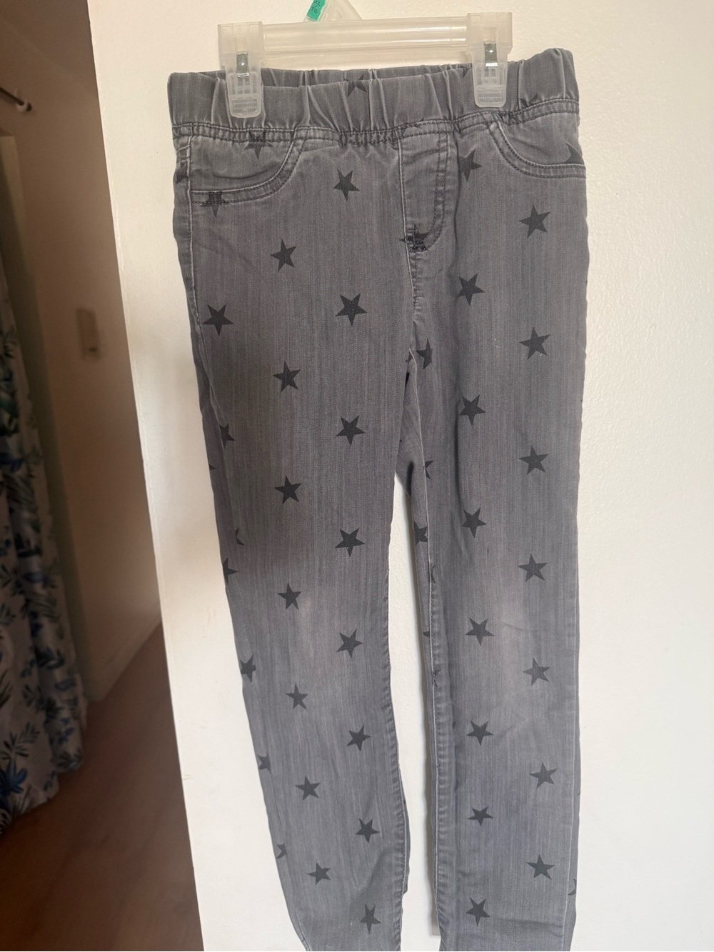 Sears Men’s Gray Star-Print Relaxed Jeans